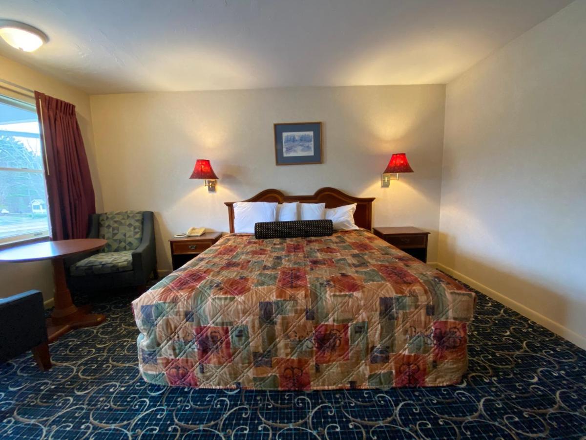 Economy Lodge 682 Main St Sturbridge Dış mekan fotoğraf