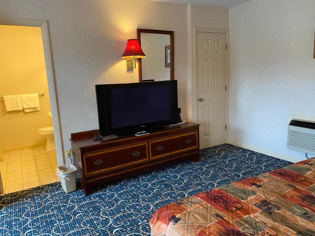 Economy Lodge 682 Main St Sturbridge Dış mekan fotoğraf
