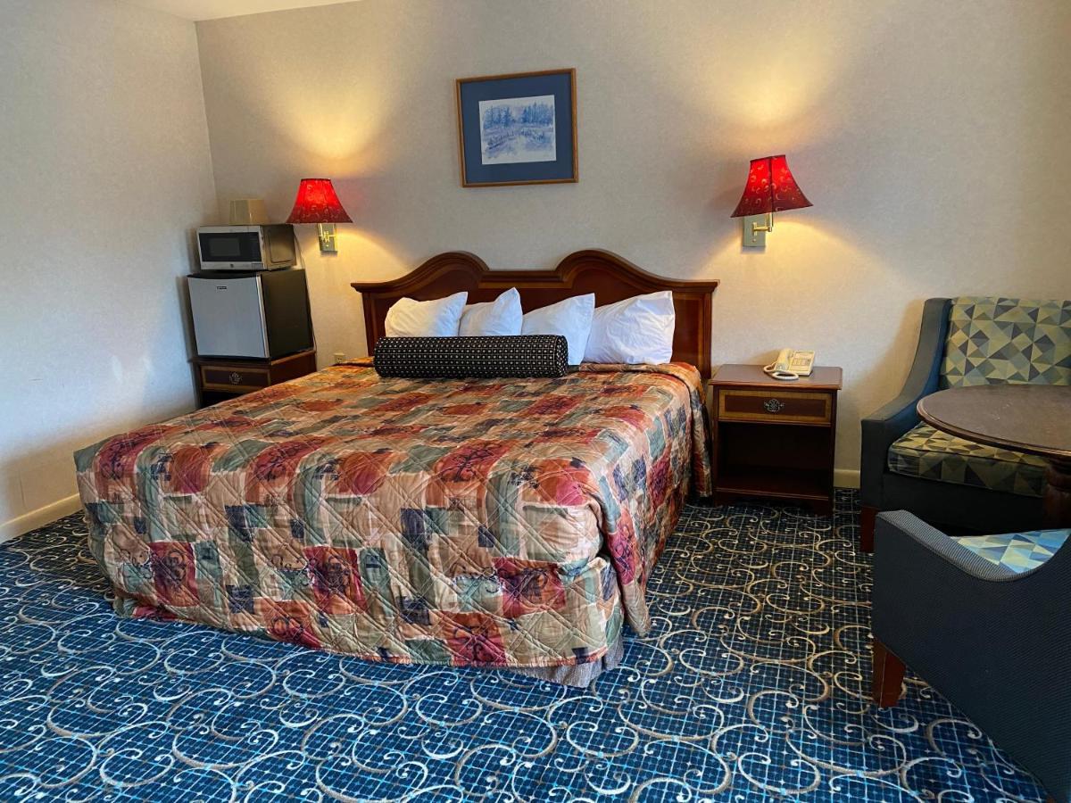 Economy Lodge 682 Main St Sturbridge Dış mekan fotoğraf