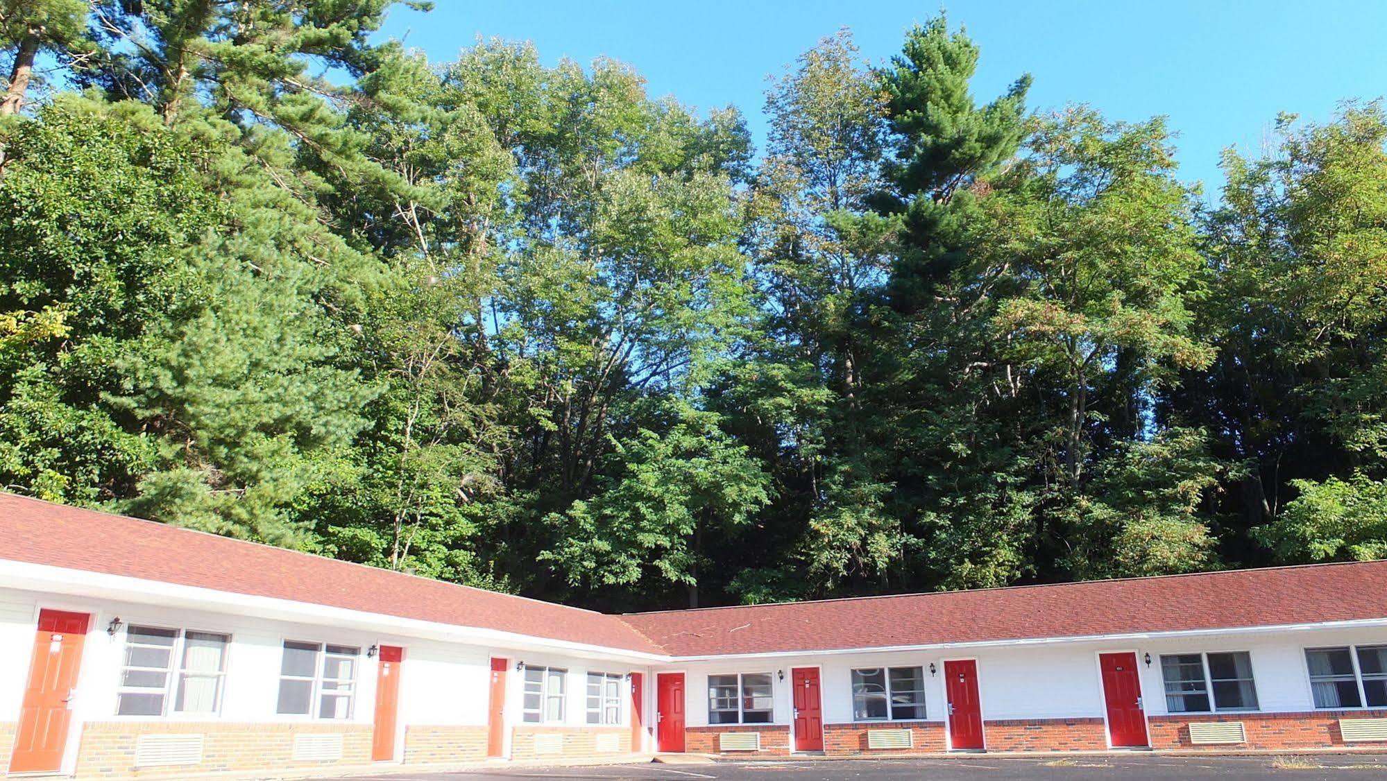 Economy Lodge 682 Main St Sturbridge Dış mekan fotoğraf