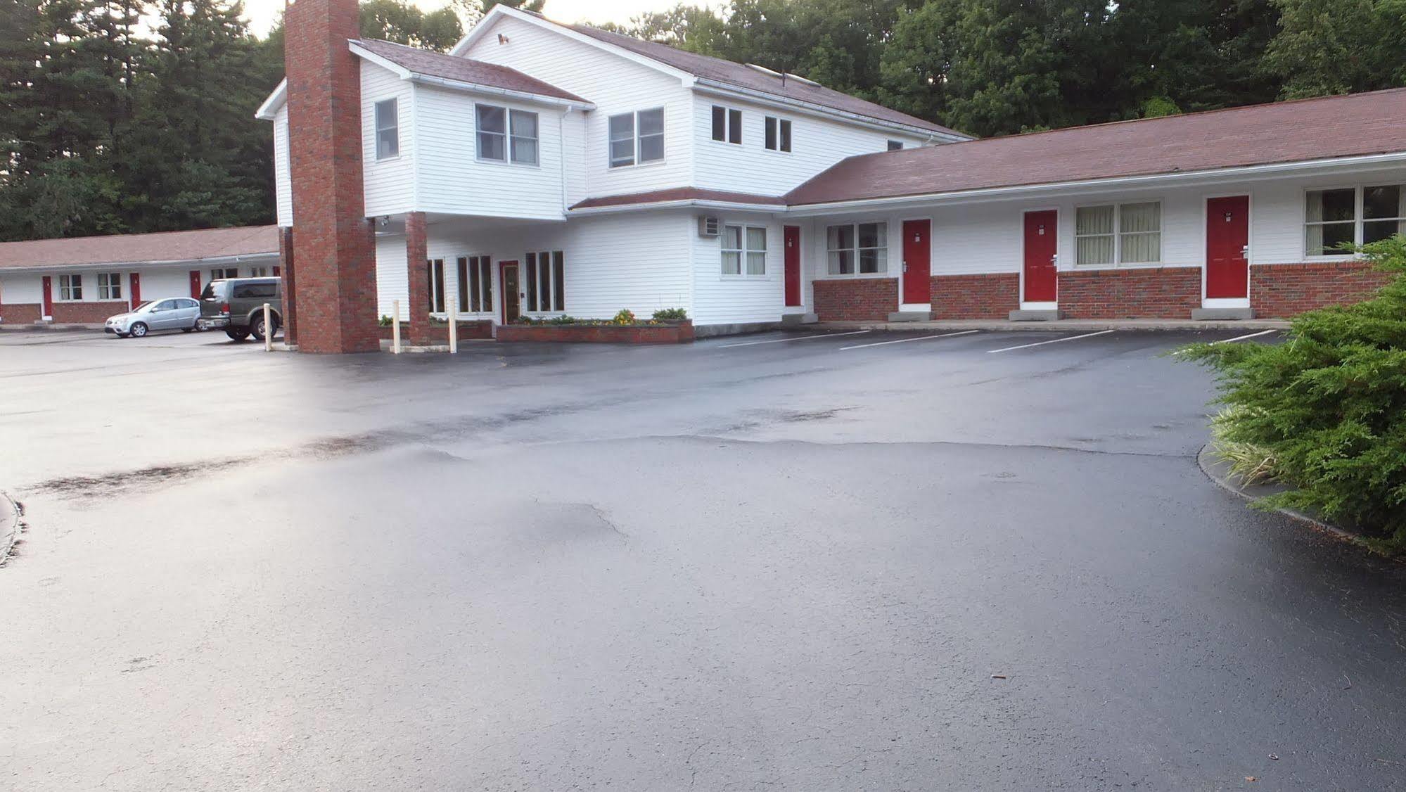 Economy Lodge 682 Main St Sturbridge Dış mekan fotoğraf