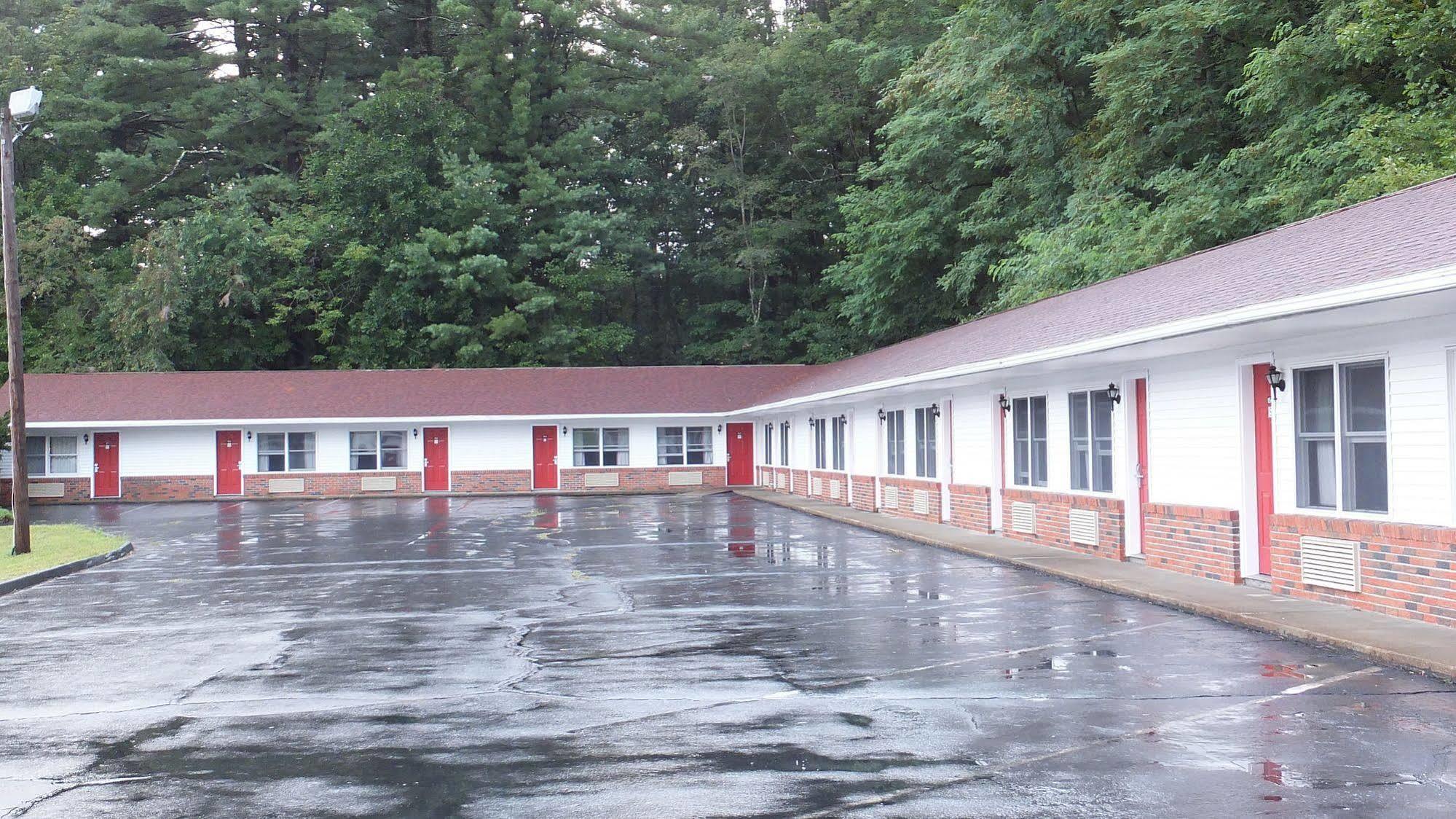 Economy Lodge 682 Main St Sturbridge Dış mekan fotoğraf